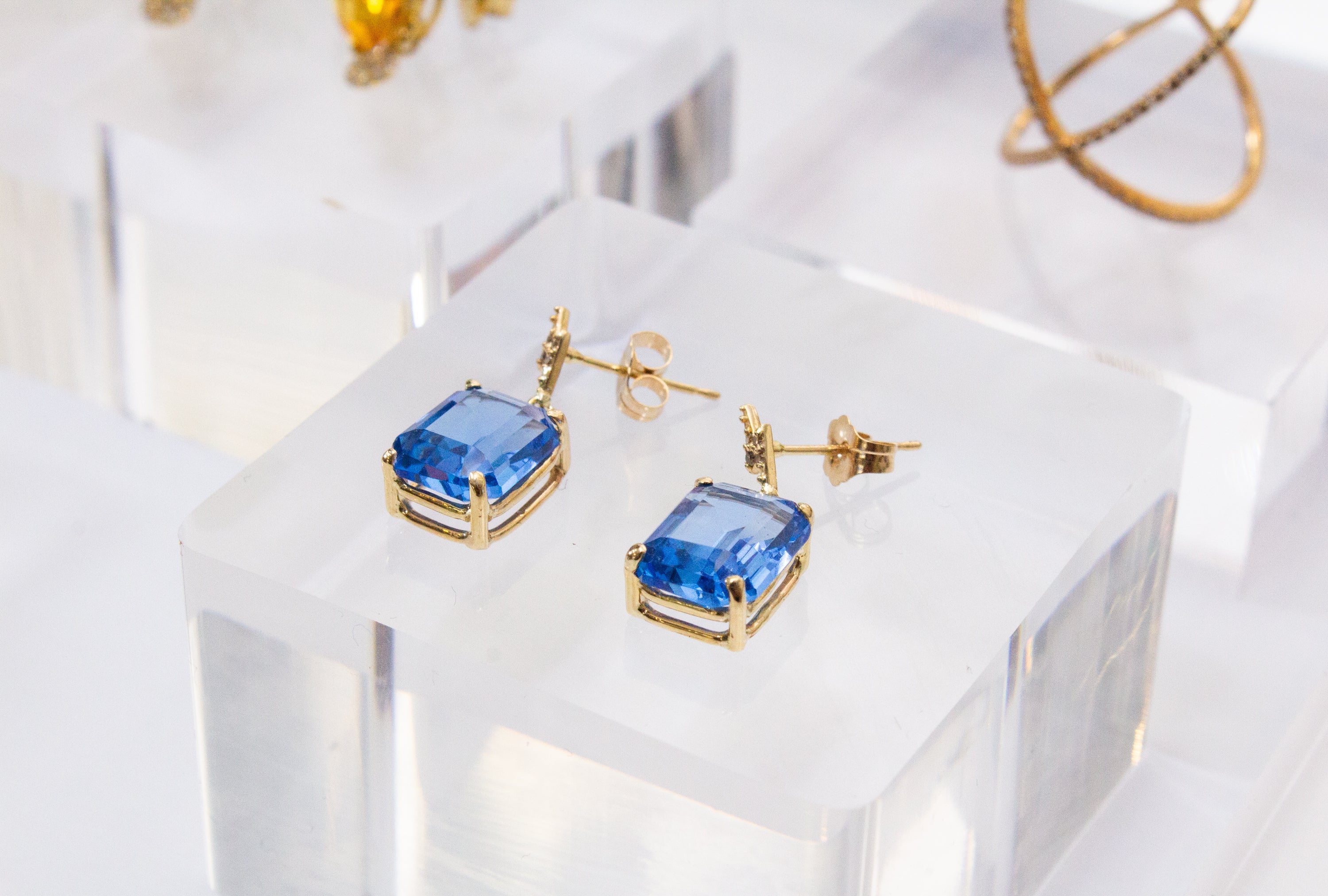 ARETES RELAMPAGO AZUL