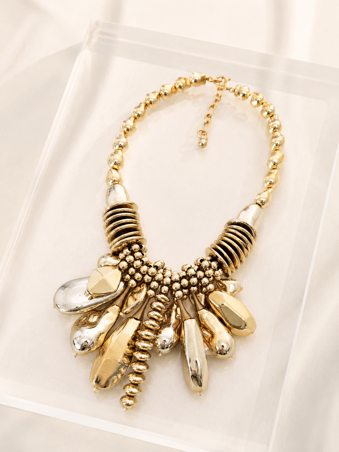 PERSPECTIVE Necklace