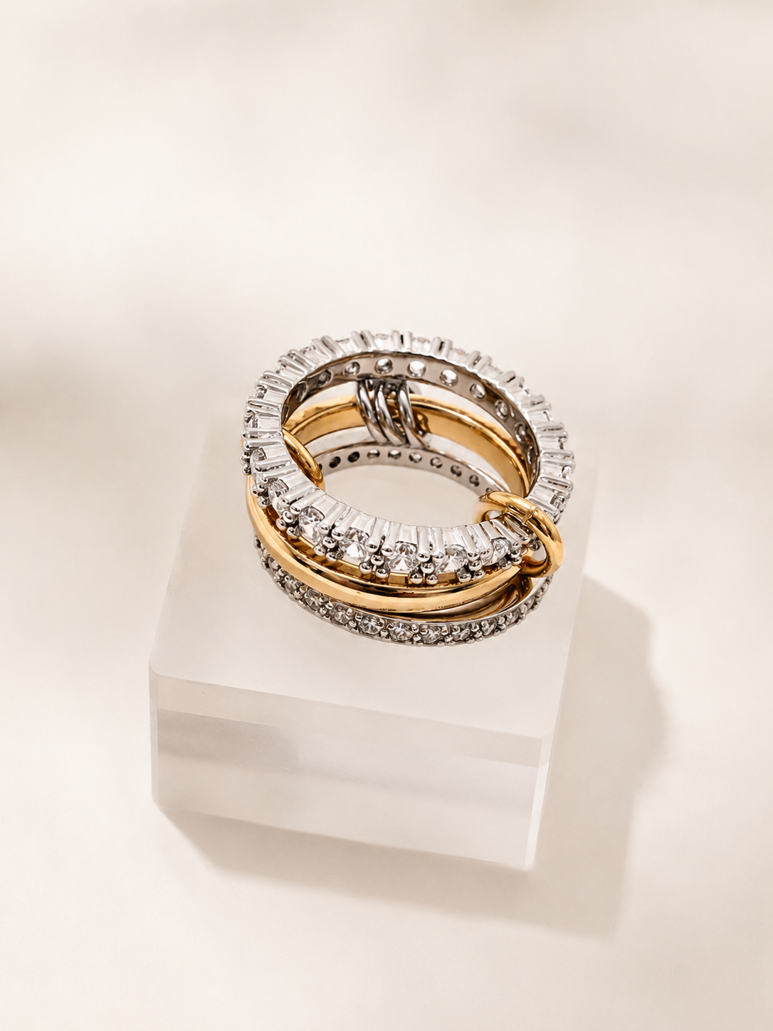 Anillo ENTRELAZADO - Circonias Combinado