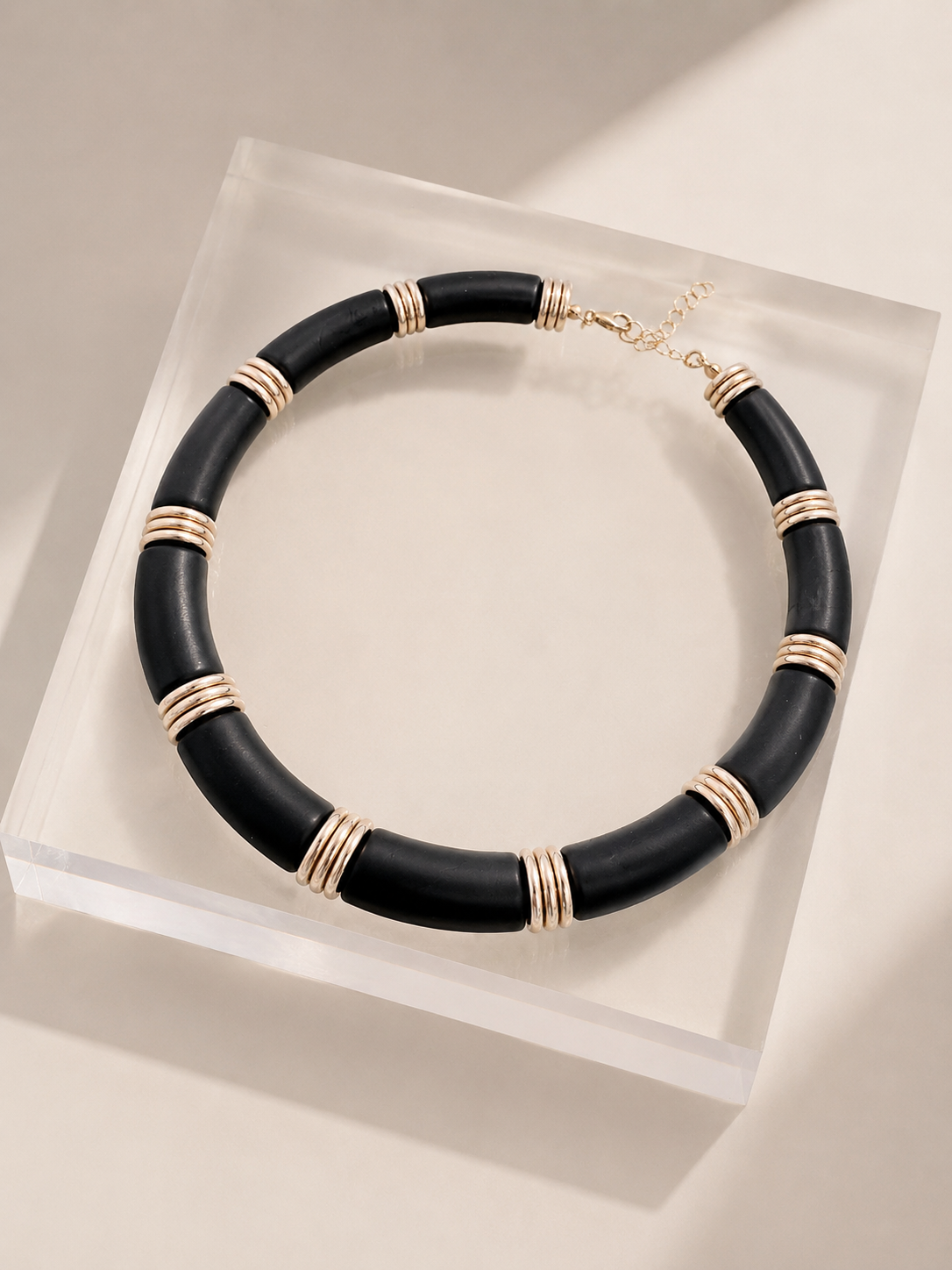 Collar FORTALEZA - Negro