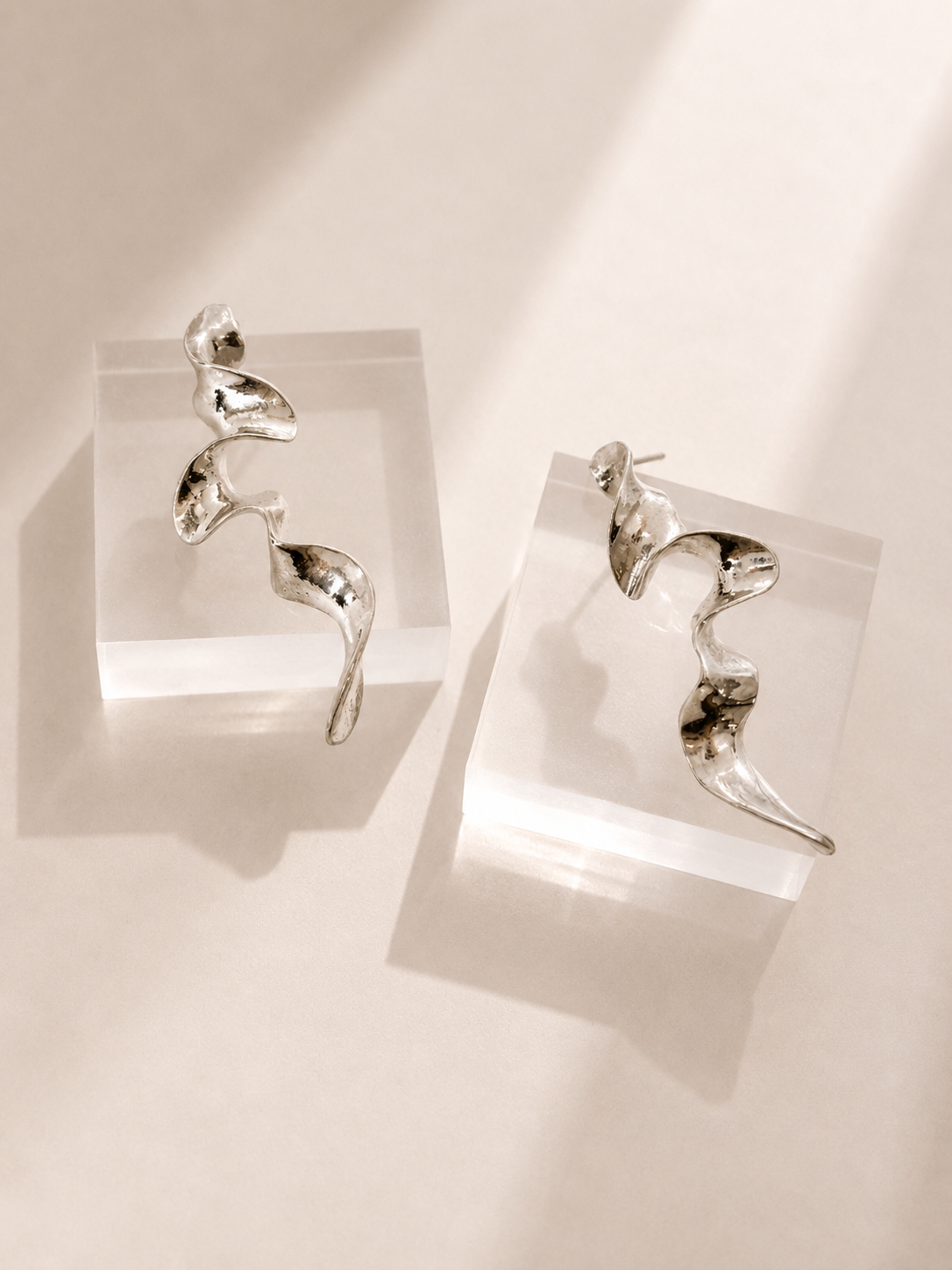 FLUIDEZ Earrings - Silver-plated