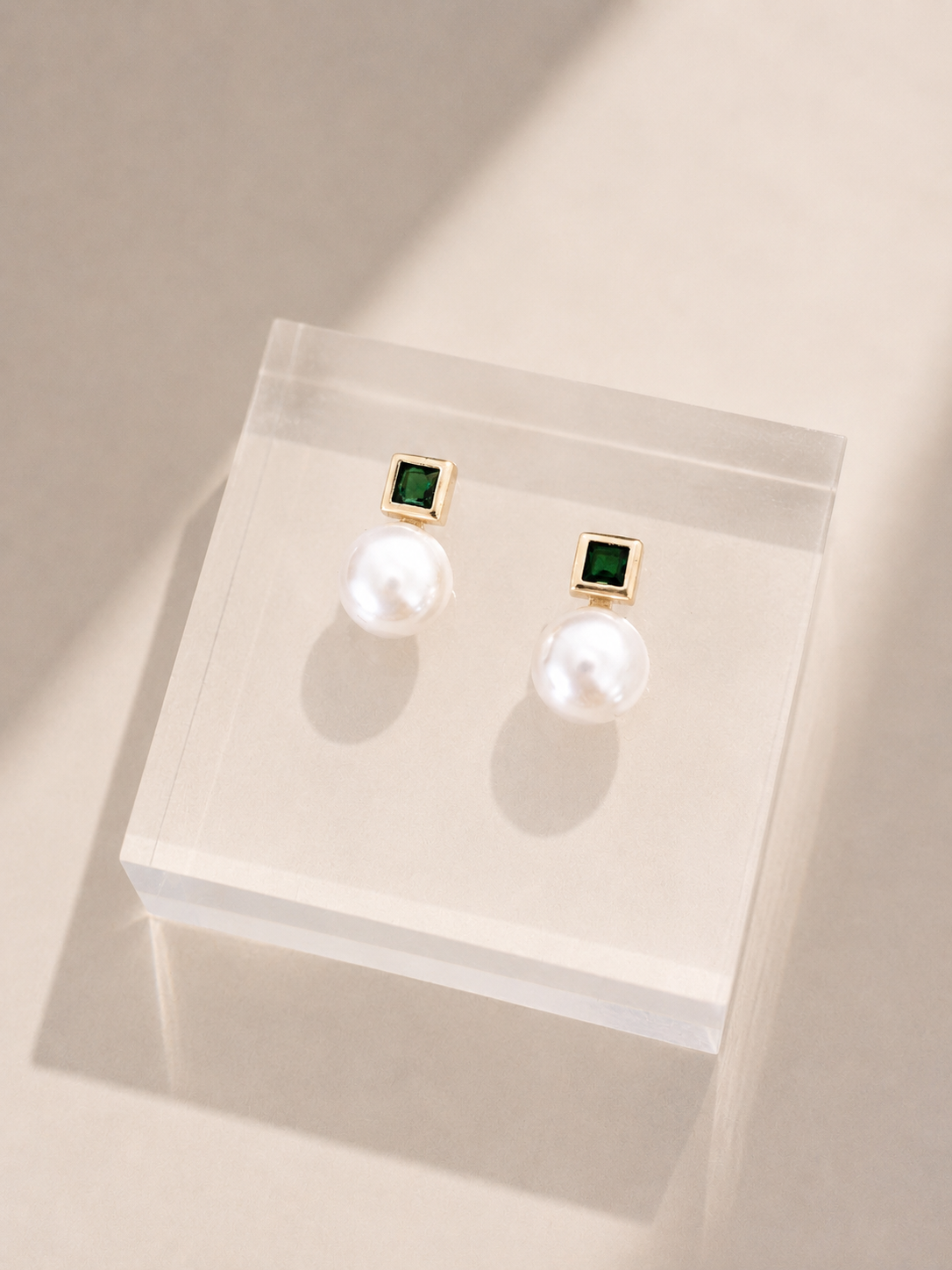 AMÁRA Earrings