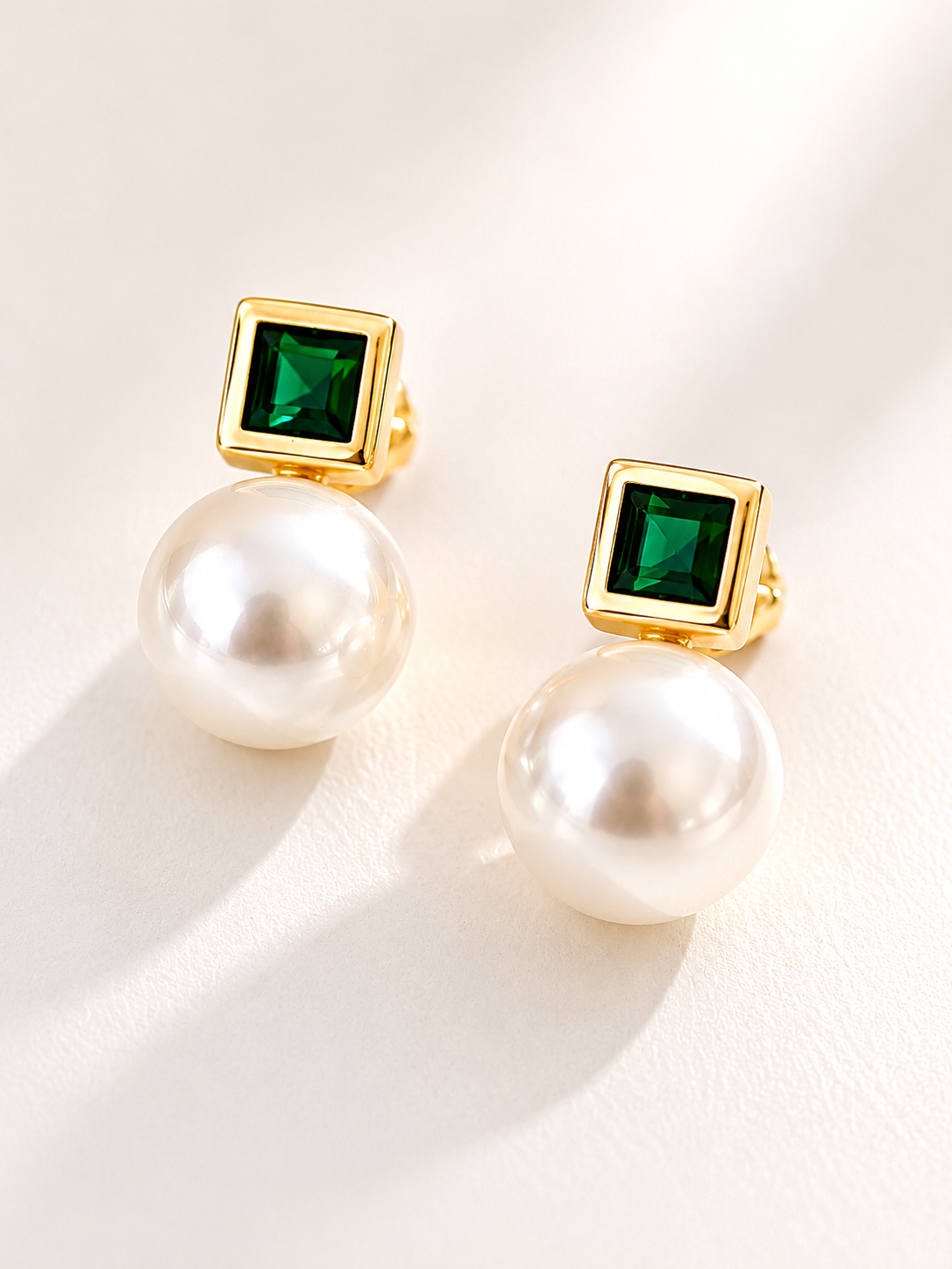 AMÁRA Earrings