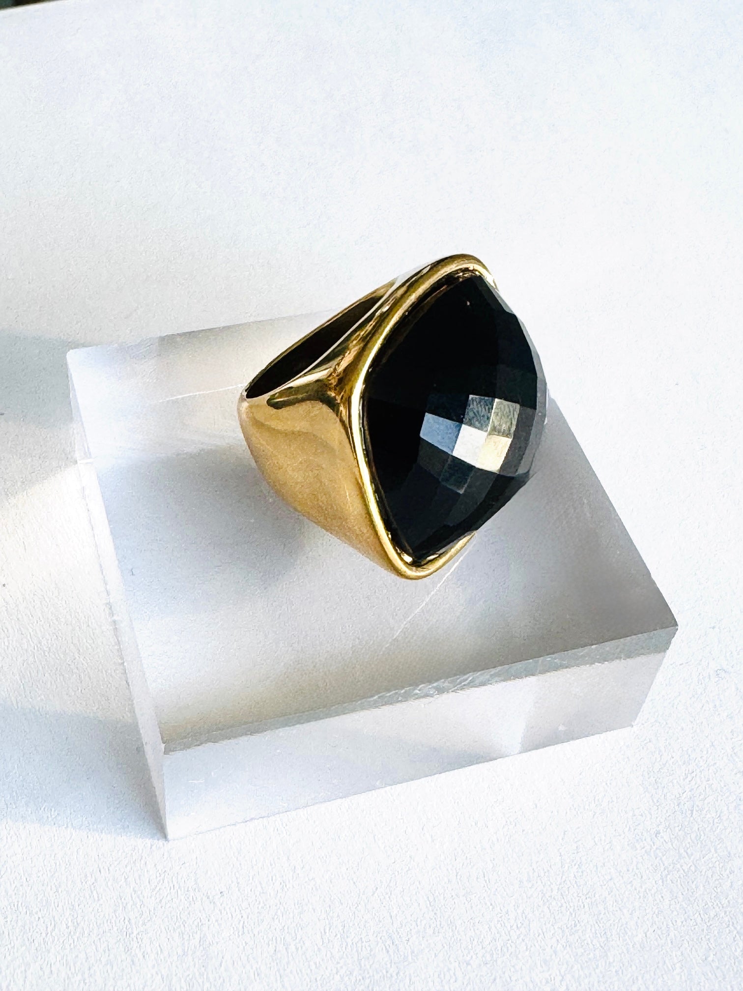 Anillo Negro