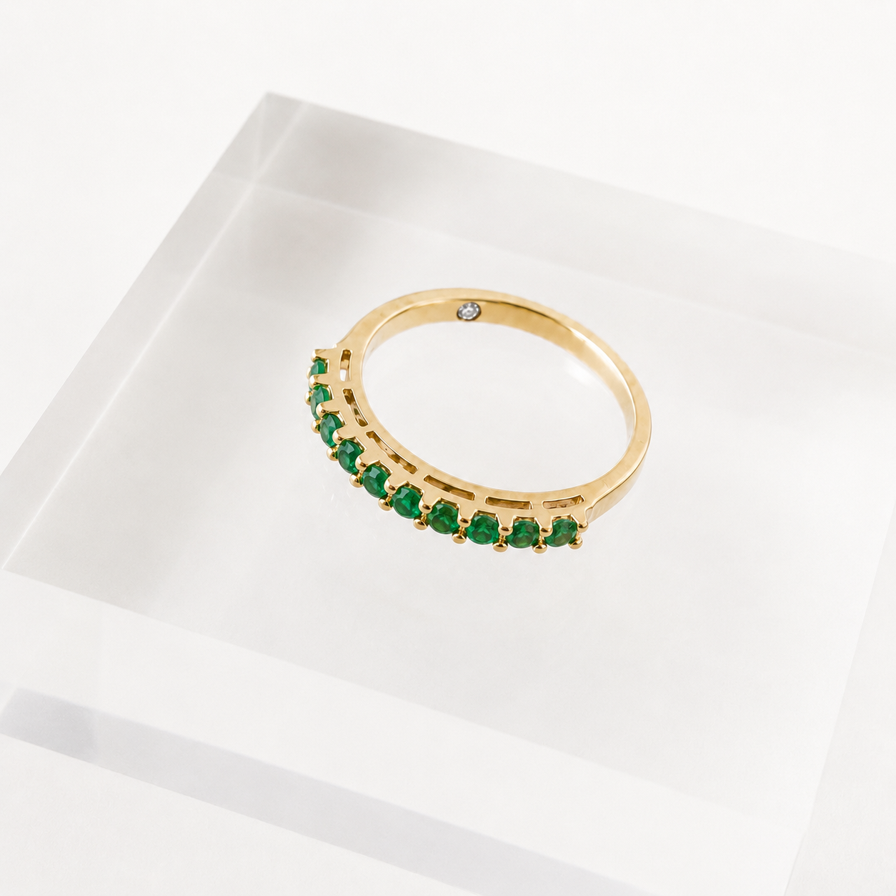 Anillo Brisa Esmeralda