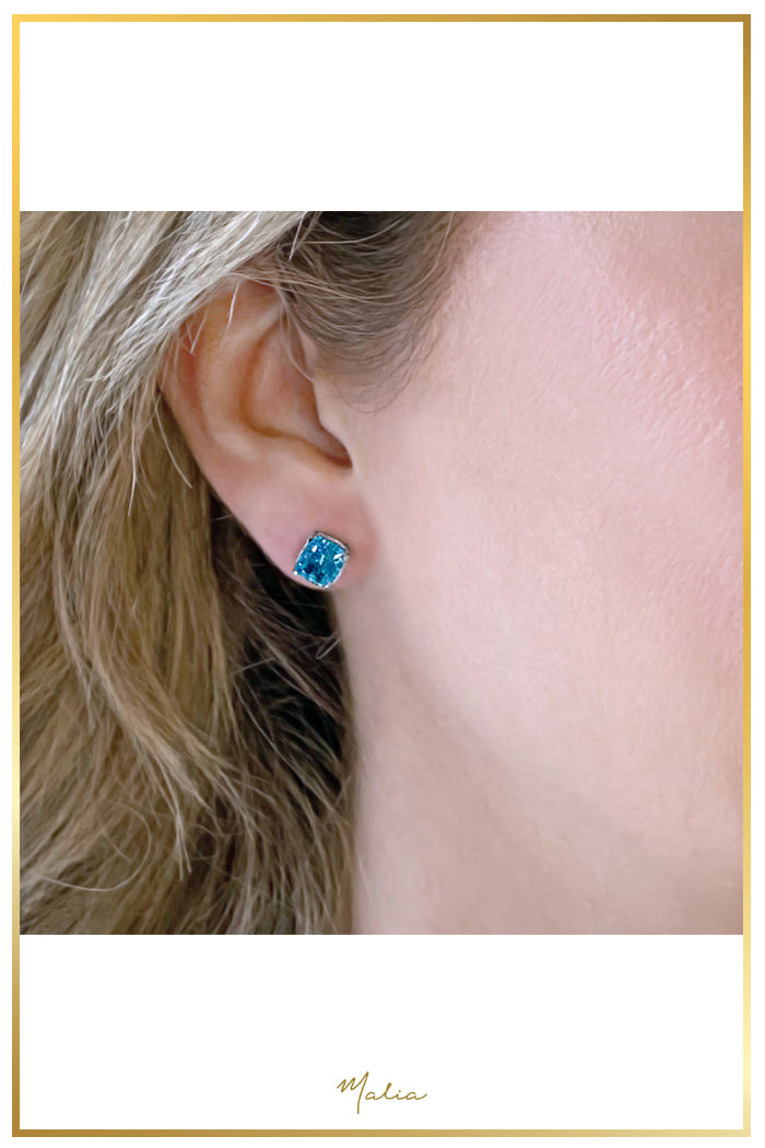 Aretes Studs Circonia Azul en Rodio