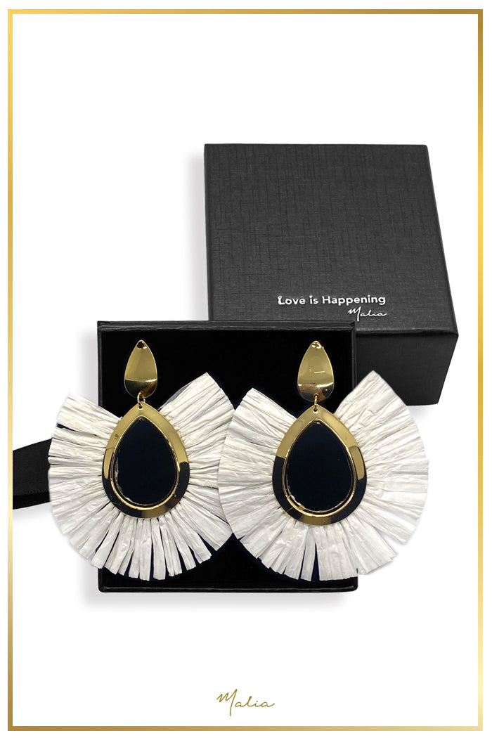 Aretes Raffia Blancos Grandes en Chapa de Oro