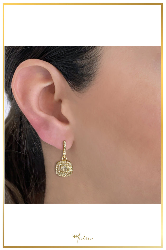Aretes Cuadrados Colgantes con Circonias