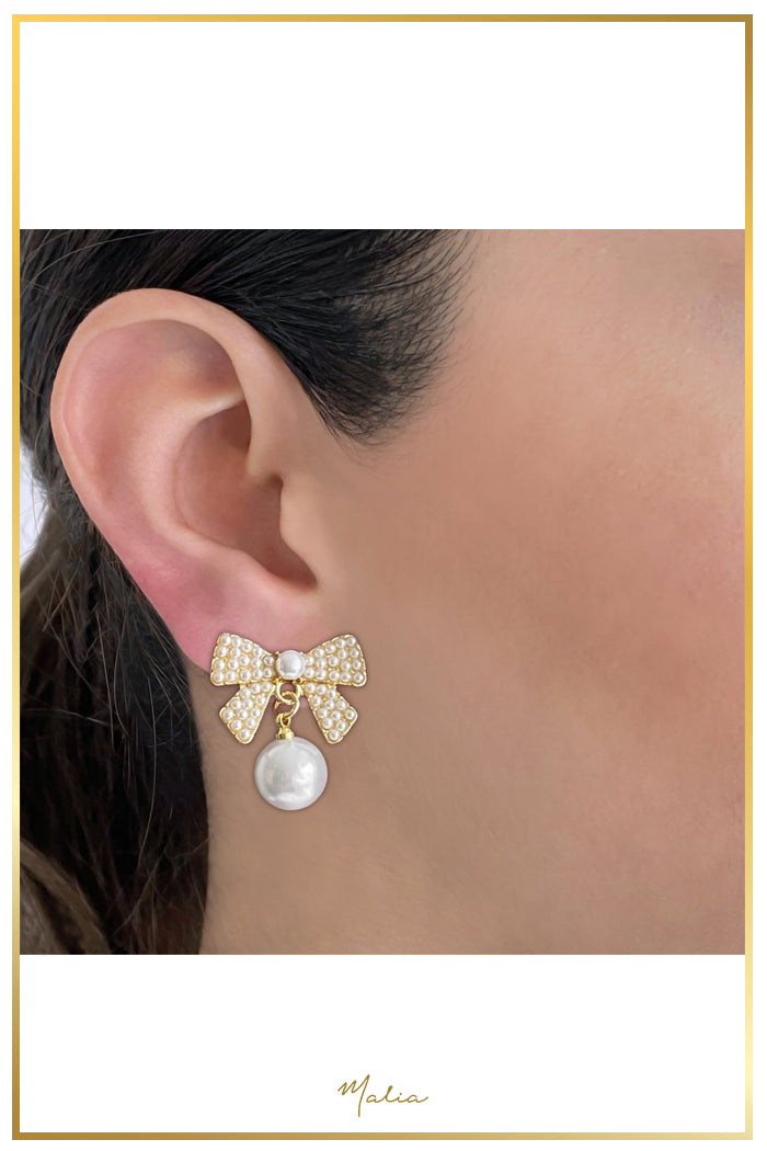 Aretes Moño Perlitas Mini con Perla Colgante