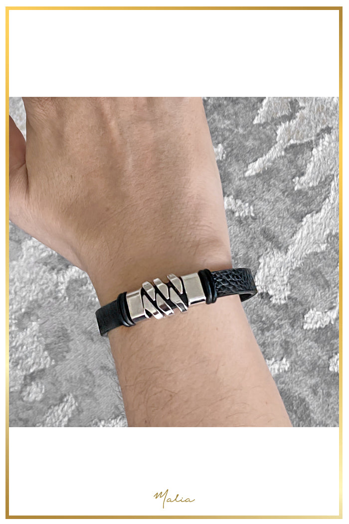 Pulsera Hombre Cuero Negro con Dije Geométrico Plateado