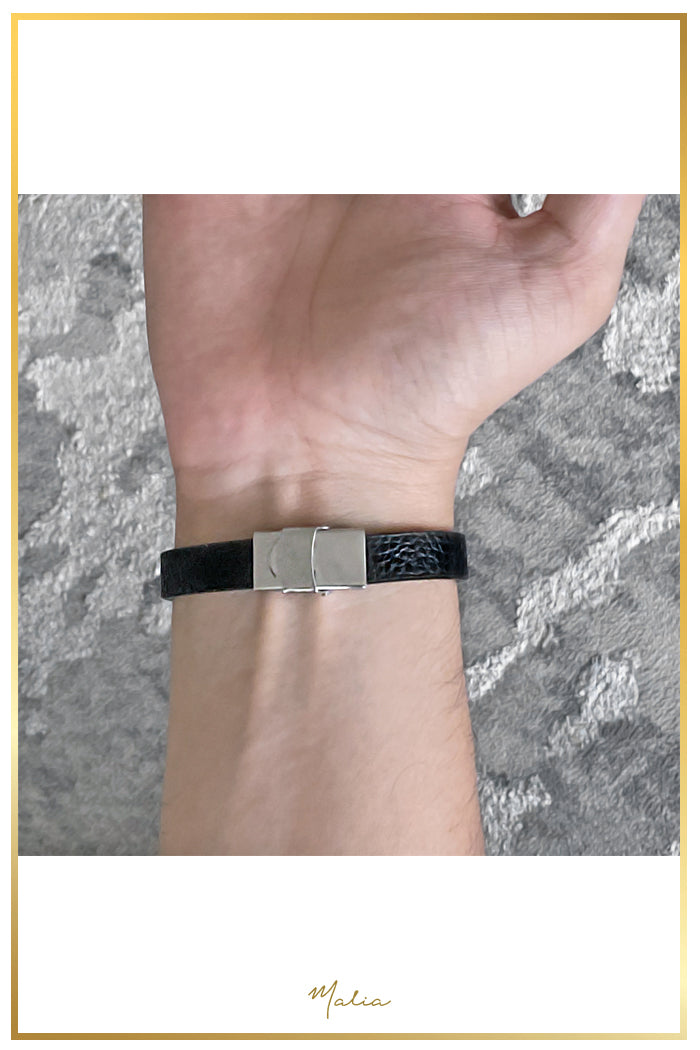 Pulsera Hombre Cuero Negro con Dije Geométrico Negro