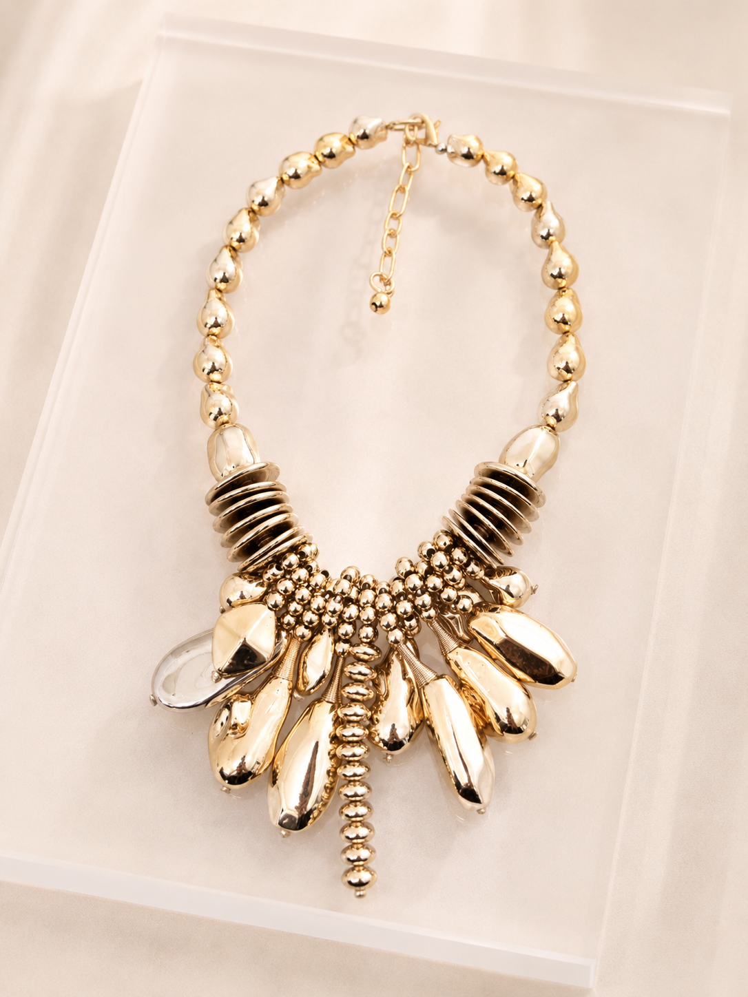 PERSPECTIVE Necklace