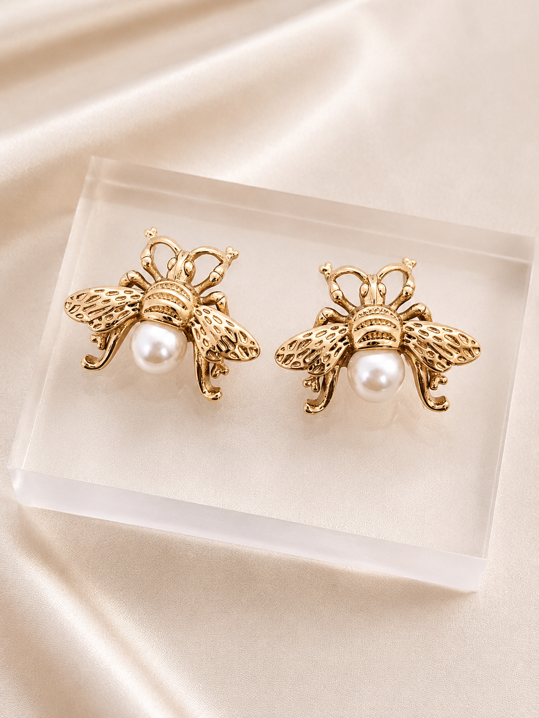 PEARLESCENT HONEY Earrings