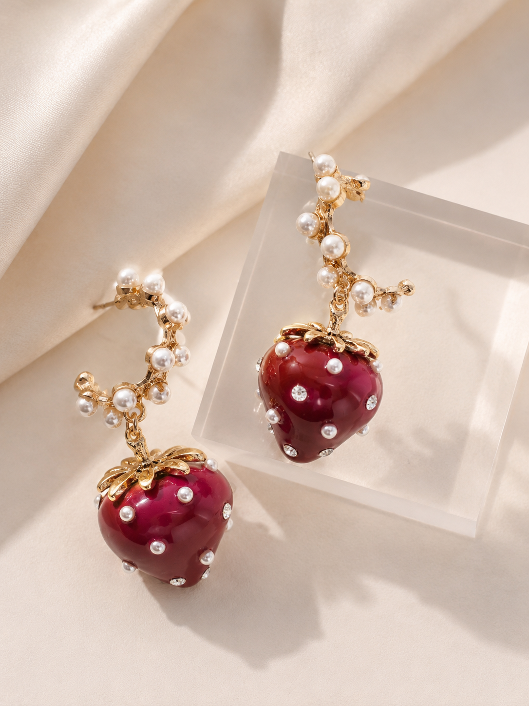 FRESH STRAWBERRY Earrings