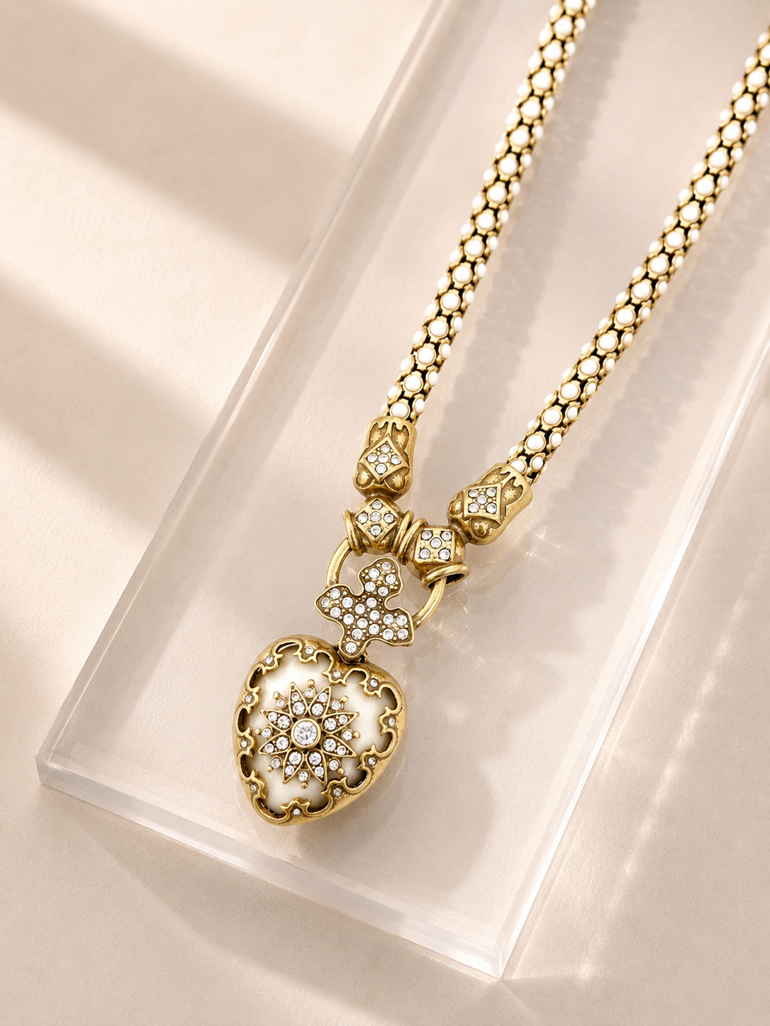 REBIRTH Necklace - Pearl