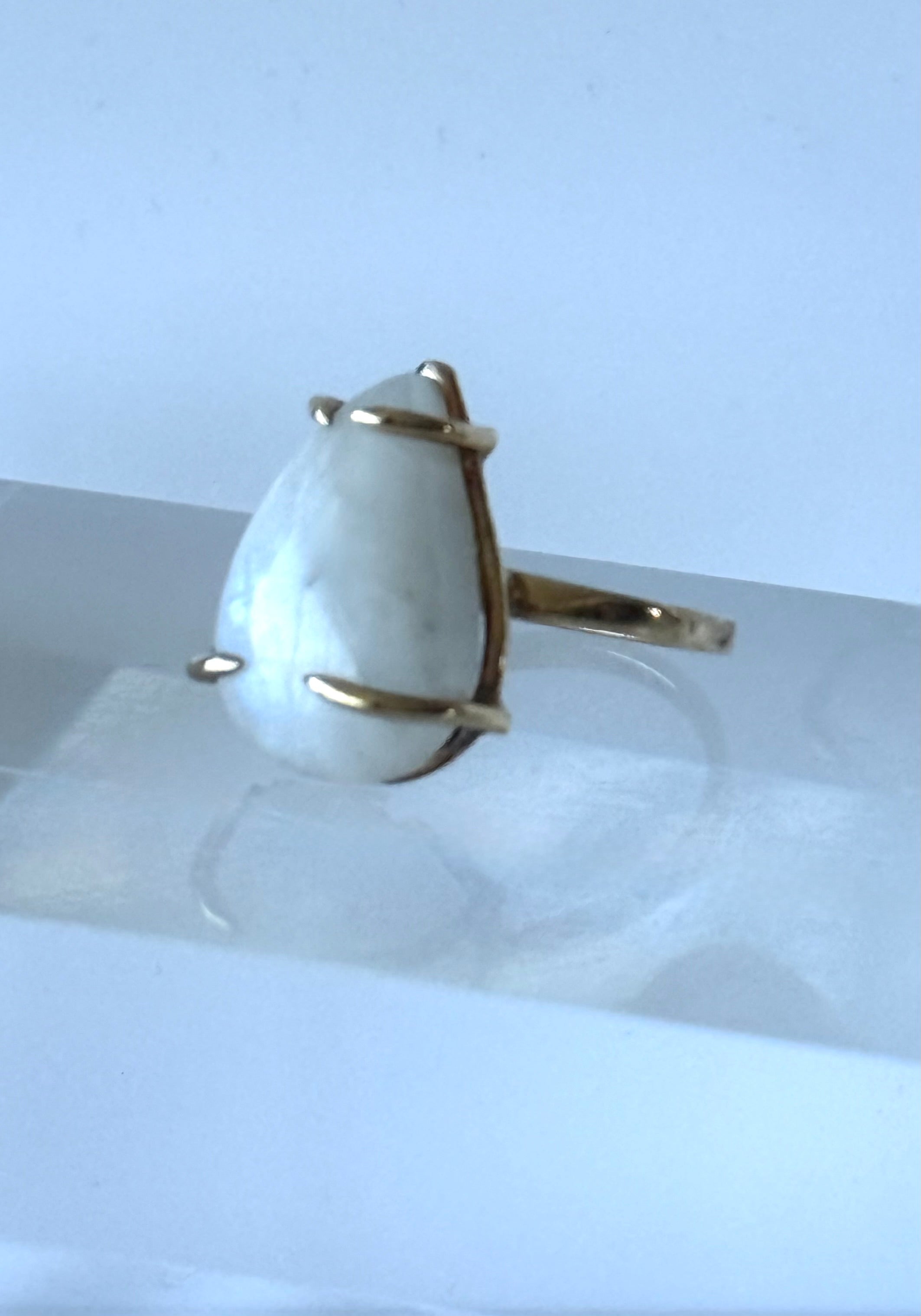 ANILLO GOTA DE LUNA
