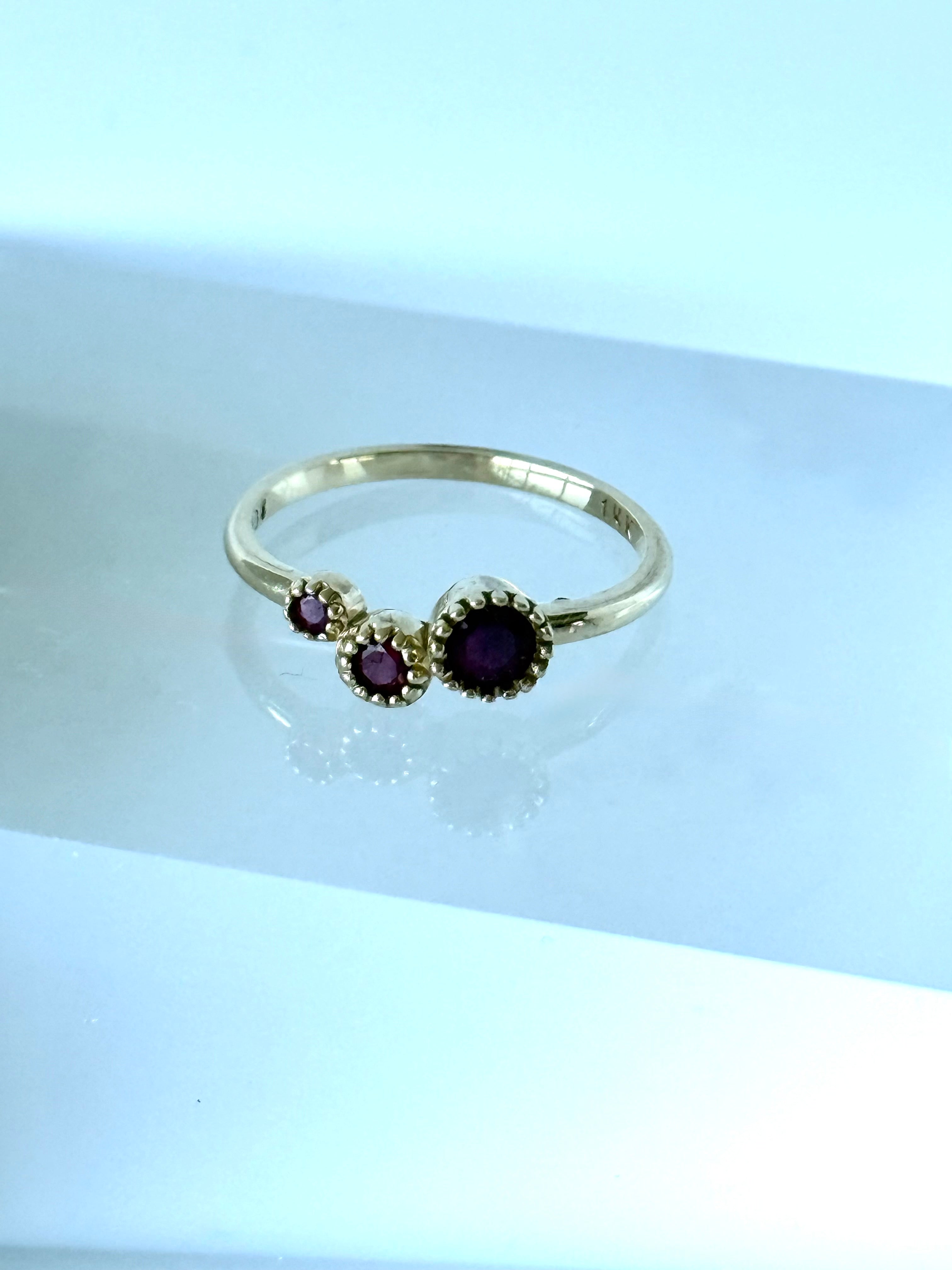 ANILLO CONSTELACIÓN RUBÍ