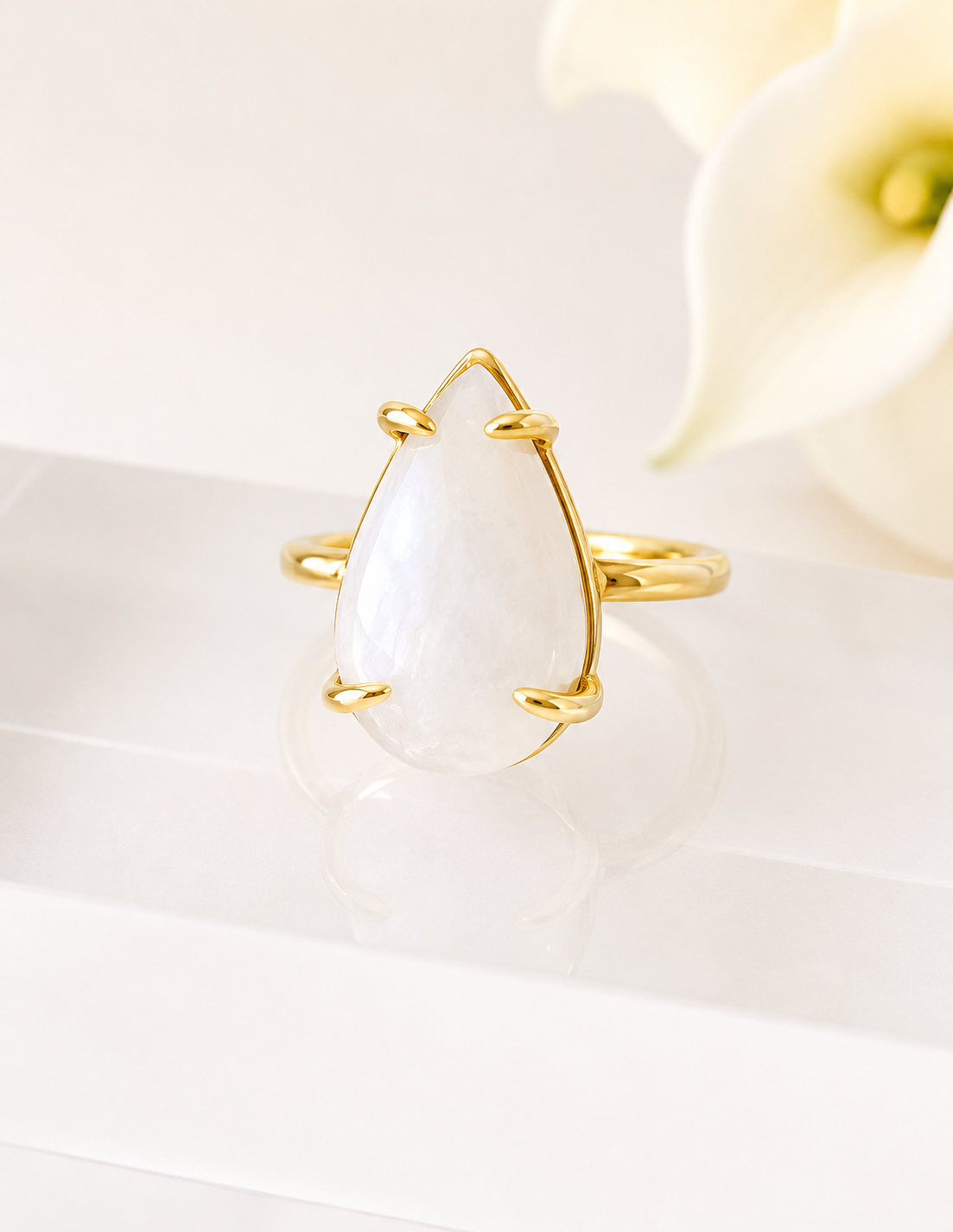 Anillo GOTA DE LUNA